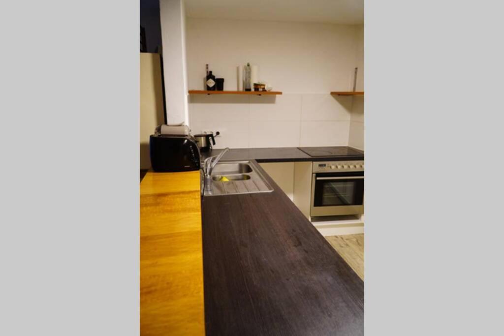 Gemuetliche 3-Zkb Wc Souterrainwohnung In Bestlage Hamburg Exterior photo