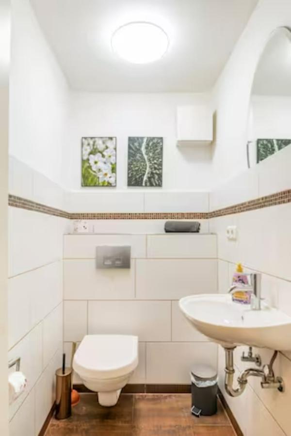 Gemuetliche 3-Zkb Wc Souterrainwohnung In Bestlage Hamburg Exterior photo